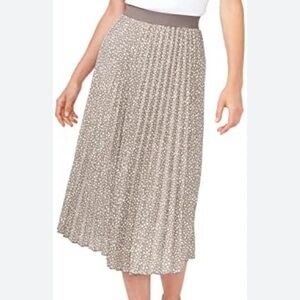 NWT Vince Vamuto pleated midi skirt XXL
